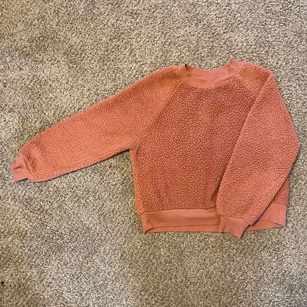 Soft burnt orange/pink crewneck, fuzzy